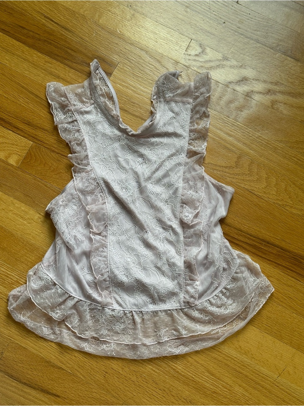 Express Lace Ruffle Tank Top - Light Pink